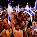 Israel Memanas, Puluhan Ribu Warga Demo Besar-besaran