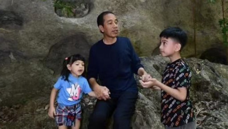 Presiden RI meninjau kesiapan Labuan Bajo menerima kehadiran para Kepala Negara/Kepala Pemerintahan dari negara-negara anggota ASEAN. (Instagram/Jokowi)