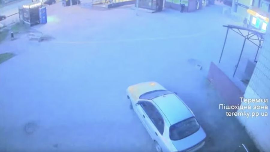 Rekaman CCTV memperlihatkan kilatan cahaya terang di Kyiv, Ukraina, 20 April 2023. REUTERS