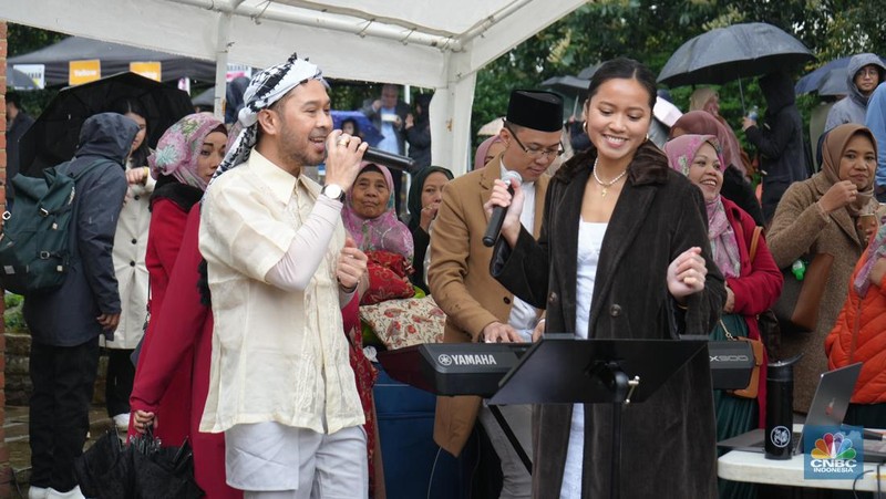 Bawa Suasana Lebaran di Kampung Halaman, KBRI London Gelar Shalat Idul Fitri 1444H dan Halal Bihalal. (KBRI Londoon)