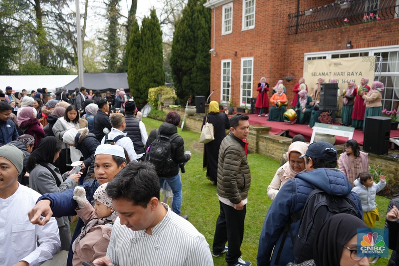 Bawa Suasana Lebaran di Kampung Halaman, KBRI London Gelar Shalat Idul Fitri 1444H dan Halal Bihalal. (KBRI Londoon)