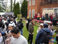 Suasana Warga RI Serbu Rendang Rayakan Lebaran di London