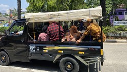 Fenomena Mobil Bak Terbuka Angkut Belasan Orang Berujung Maut