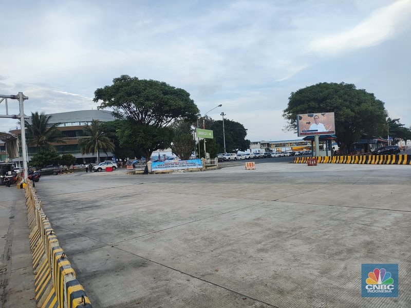 Suasana terkini arus balik di Pelabuhan Bakauheni, Provinsi Lampung, Senin (24/4/2023). (CNBC Indonesia/Sefti Oktarianisa)