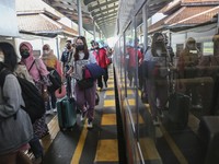 Arus Balik Lebaran di Stasiun Solo Balapan Dipadati Pemudik
