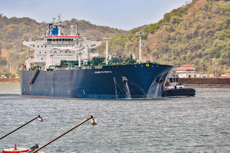 Kapal Gas Tanker Terbesar Dunia Milik RI Lewati Terusan Panama. (Pertamina International Shipping)
