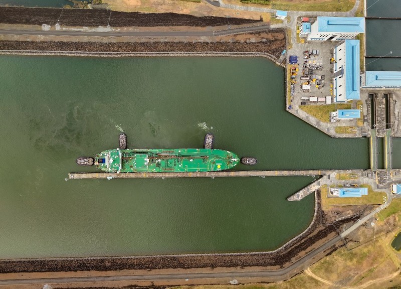 Kapal Gas Tanker Terbesar Dunia Milik RI Lewati Terusan Panama. (Pertamina International Shipping)