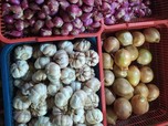 Harga Bawang Merah-Daging Ayam Terbang, Ini Kata Kemendag