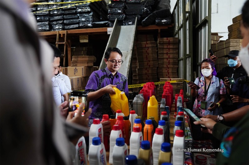 Penampakan terbaru gudang misterius di Tangerang, Banten yang digerebek Wamendag dan Novel Baswedan pertengahan April 2023. Penampakan terbaru gudang misterius di Tangerang, Banten yang digerebek Wamendag dan Novel Baswedan pertengahan April 2023. (Dok. Kemendag)