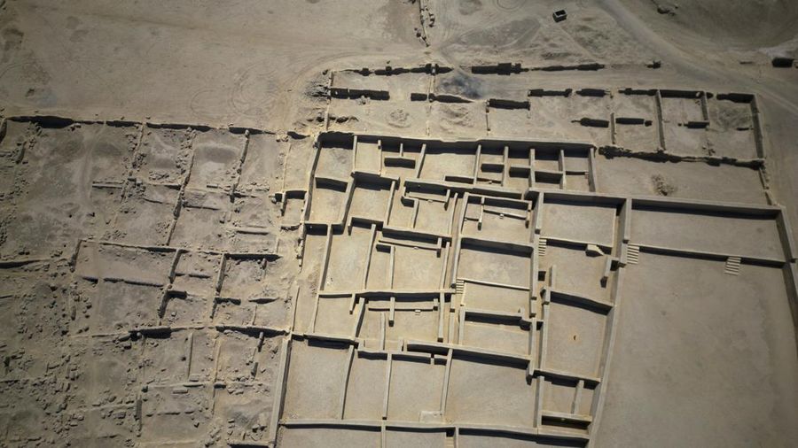 Archaeologists work at the archaeological complex of Cajamarquilla where pre-Inca mummies from 900 to 1200 years old were discovered,  in Lima, Peru April 24, 2023. REUTERS/Sebastian Castaneda