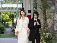 Angelina Jolie Dampingi Ibu Negara Korsel saat Dinner di AS