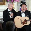 Presiden Korea Nyanyi American Pie di AS, Ini Maknanya