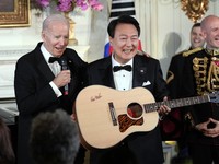 Presiden Korea Nyanyi American Pie di AS, Ini Maknanya