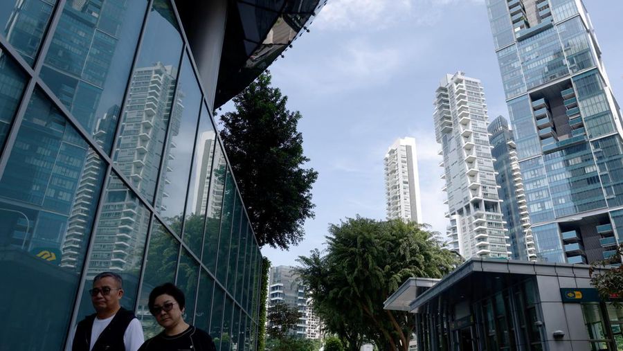 A view of private residential condominium properties at the Orchard district in Singapore April 27, 2023. REUTERS/Edgar Su