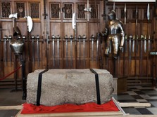 Batu Suci Dibawa ke London untuk Penobatan Raja Charles III