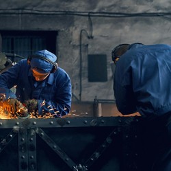 Ini Hambatan & Solusi Agenda Berkelanjutan di Sektor Industri