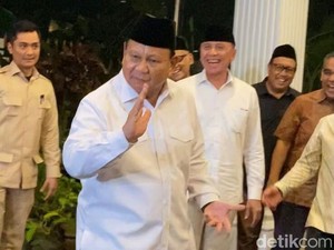 Prabowo: Kita Tak Ingin Rakyat Kita Terima UMR, UMR, UMR....