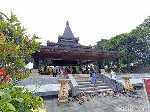 Akhir Hayat Soekarno, Lengser hingga Wafat Dimakamkan di Blitar