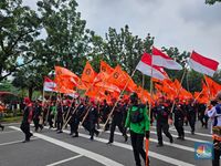 Begini Penampakan 'Lautan Merah' Demo Buruh Di Patung Kuda