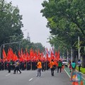 Buruh Tolak Upah Murah, Begini Kebijakan UMP Ganjar vs Anies