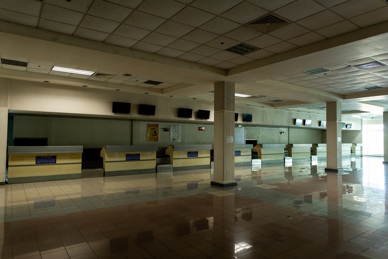 Pemadaman listrik yang tidak dapat dijelaskan di Terminal 3 bandara Manila pada Senin (1/5/2023) menyebabkan sekitar 40 penerbangan domestik Cebu Pacific dibatalkan. (Bloomberg via Getty Images) Pemadaman listrik yang tidak dapat dijelaskan di Terminal 3 bandara Manila pada Senin (1/5/2023) menyebabkan sekitar 40 penerbangan domestik Cebu Pacific dibatalkan. (Bloomberg via Getty Images)