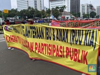 Video: Ribuan Buruh Tumpah Ruah di Istora Senayan