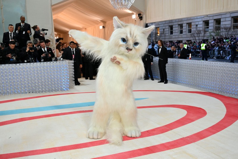 Aktor AS Jared Leto tiba untuk Met Gala 2023 di Metropolitan Museum of Art pada 1 Mei 2023, di New York. Aktor AS Jared Leto tiba untuk Met Gala 2023 di Metropolitan Museum of Art pada 1 Mei 2023, di New York. - Gala mengumpulkan uang untuk Institut Kostum Museum Seni Metropolitan. Tema Gala 2023 adalah