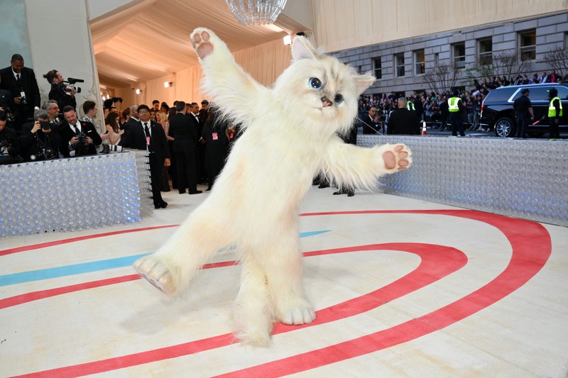 Aktor AS Jared Leto tiba untuk Met Gala 2023 di Metropolitan Museum of Art pada 1 Mei 2023, di New York. Aktor AS Jared Leto tiba untuk Met Gala 2023 di Metropolitan Museum of Art pada 1 Mei 2023, di New York. - Gala mengumpulkan uang untuk Institut Kostum Museum Seni Metropolitan. Tema Gala 2023 adalah