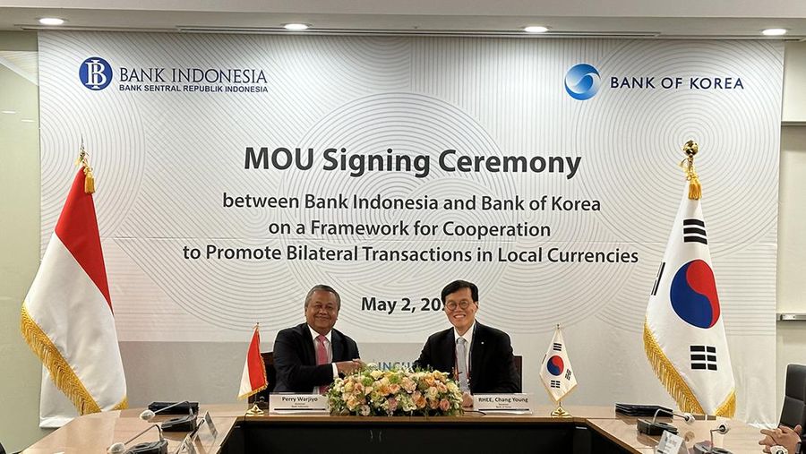 Bank Indonesia dan Bank of Korea menyepakati kerja sama untuk mendorong penggunaan mata uang lokal masing-masing negara dalam transaksi bilateral[1] antara Indonesia dan Korea Selatan. (Bank Indonesia)
