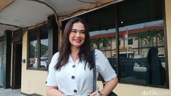 Kisah Lucu Catherine Wilson dan Shanty Suka Artis Cowok yang Sama