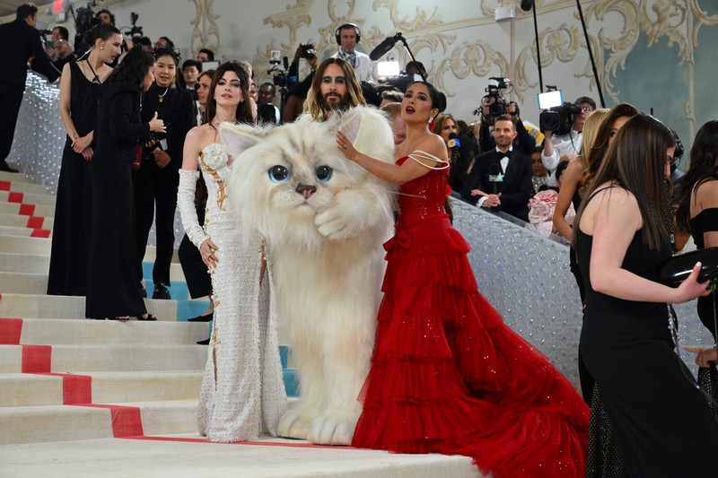 Aktor AS Jared Leto tiba untuk Met Gala 2023 di Metropolitan Museum of Art pada 1 Mei 2023, di New York. Aktor AS Jared Leto tiba untuk Met Gala 2023 di Metropolitan Museum of Art pada 1 Mei 2023, di New York. - Gala mengumpulkan uang untuk Institut Kostum Museum Seni Metropolitan. Tema Gala 2023 adalah