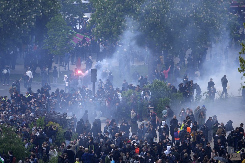 Demo memanas di Prancis. (Getty Images/Ameer Alhalbi) Demo memanas di Prancis. (Getty Images/Ameer Alhalbi)