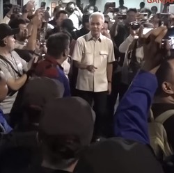 Ganjar Diteriaki Presiden Usai Bertemu Diam-diam dengan Buruh