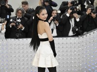 Ternyata Begini 5 Cara Artis K-pop Kencan Tanpa Ketahuan