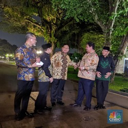 Bukan Ganjar-Prabowo, Jokowi Ceramah Ekonomi ke Ketum Parpol