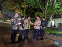 Bukan Ganjar-Prabowo, Jokowi Ceramah Ekonomi ke Ketum Parpol
