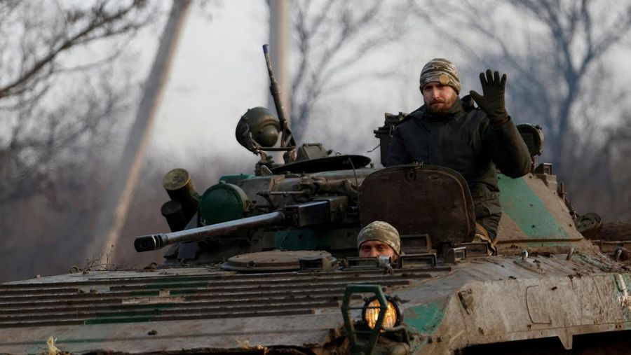 lebih dari 20.000 tentara Rusia tewas dan 80.000 lainnya terluka dalam lima bulan pertempuran di Ukraina timur, khususnya di Bakhmut. (REUTERS/STRINGER)