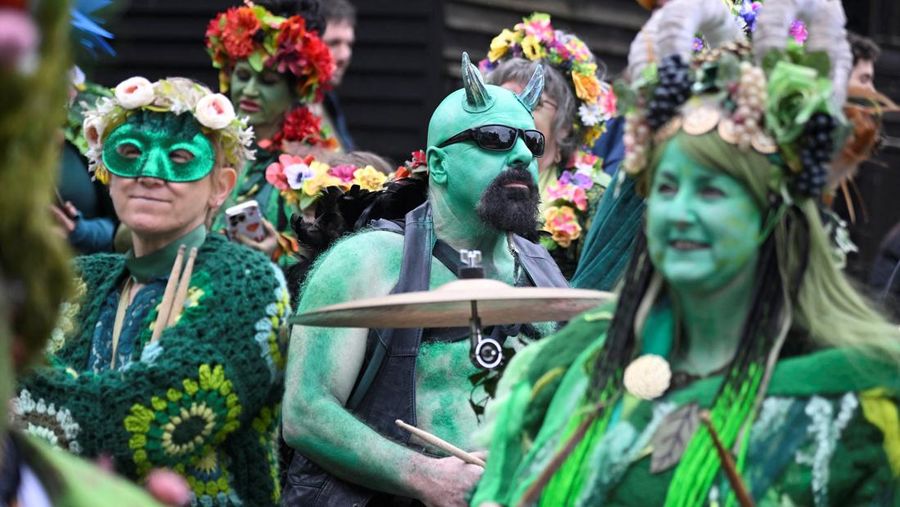 Peserta saat mengikuti parade 