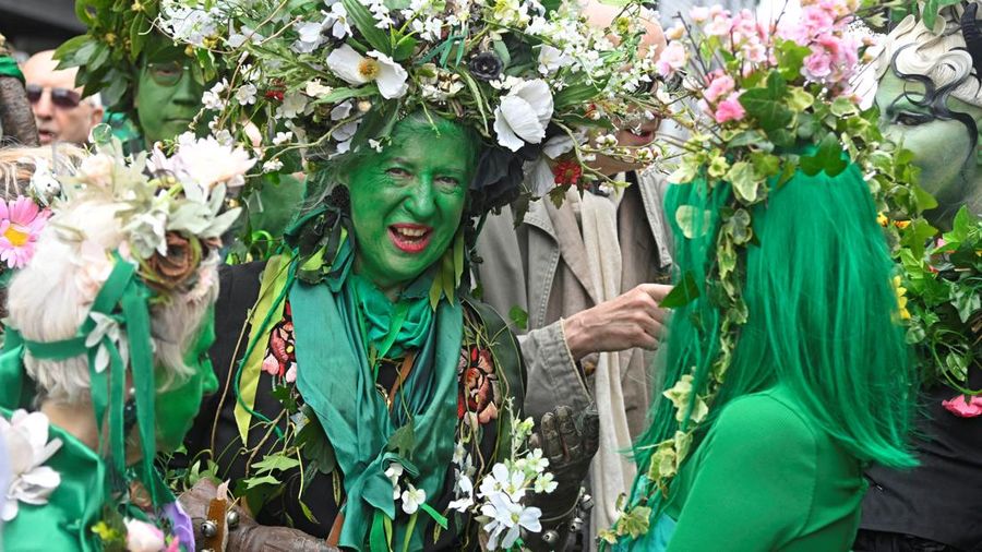 Peserta saat mengikuti parade 