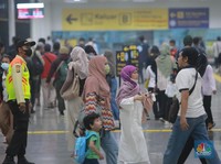 Fakta Hidup Makin Sulit, Rakyat RI 'Makan Tabungan'