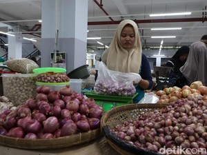 Harga Bawang di Palembang Masih Melambung Meski Lebaran Sudah Lewat