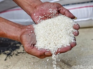 Atasi Kelangkaan, Bulog Tambah Pasokan Beras Kemasan 5 Kg di Sumsel