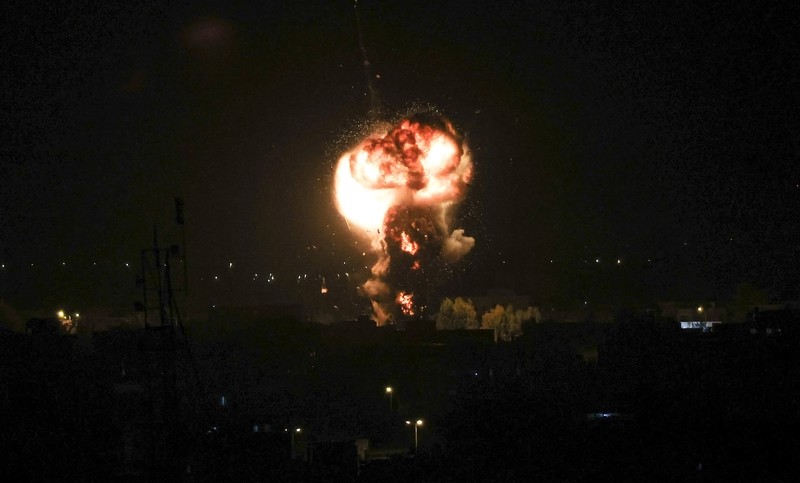 Jet-jet Israel menghantam sasaran di Jalur Gaza, Rabu (3/5/2023) waktu setempat. (Anadolu Agency via Getty Images) Jet-jet Israel menghantam sasaran di Jalur Gaza, Rabu (3/5/2023) waktu setempat. (Anadolu Agency via Getty Images)