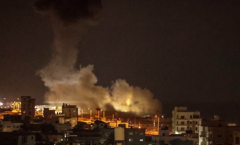 Jet-jet Israel menghantam sasaran di Jalur Gaza, Rabu (3/5/2023) waktu setempat. (Anadolu Agency via Getty Images) Jet-jet Israel menghantam sasaran di Jalur Gaza, Rabu (3/5/2023) waktu setempat. (Anadolu Agency via Getty Images)