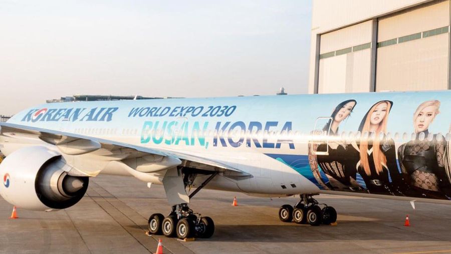 Korean Air meluncurkan pesawat khusus yang didedikasikan untuk mendukung Busan World Expo 2030 Korea selama acara yang diadakan di Bandara Incheon pada hari Rabu. (Instagram @koreanairworld)