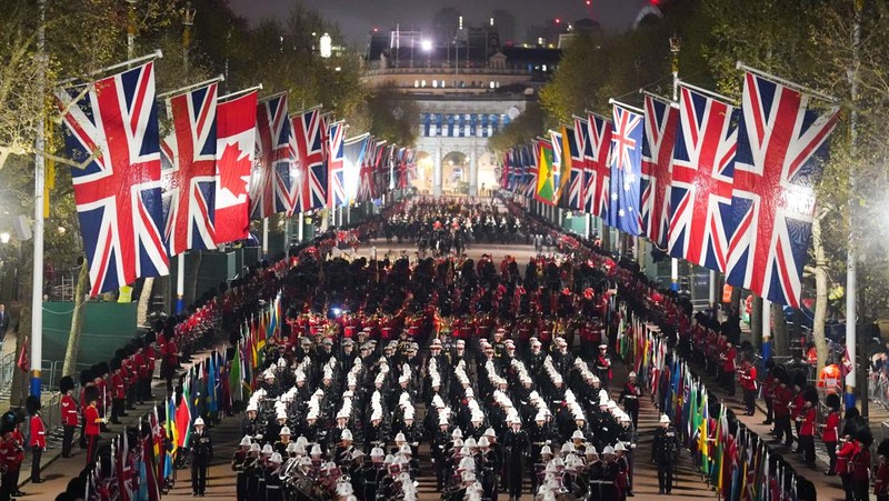 Latihan malam hari di London pusat untuk penobatan Raja Charles III, yang akan berlangsung akhir pekan ini. Tanggal pengambilan gambar: Rabu 3 Mei 2023. (Victoria Jones/PA Images via Getty Images)