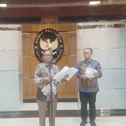 Top! Ada Polisi hingga Faisal Basri di Tim Satgas Mahfud MD