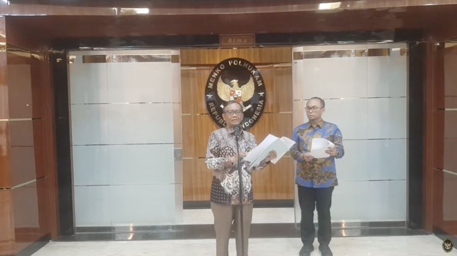 Menko Polhukam Mahfud MD saat menyampaikan Konferensi Pers terkait Satgas TPPU. (Tangkapan Layar Youtube Kemenko Polhukam RI)