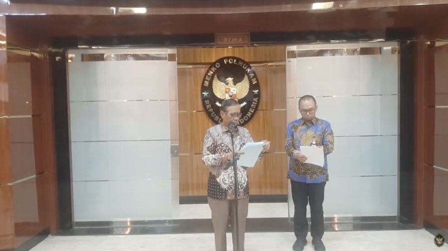 Menko Polhukam Mahfud MD saat menyampaikan Konferensi Pers terkait Satgas TPPU. (Tangkapan Layar Youtube Kemenko Polhukam RI)