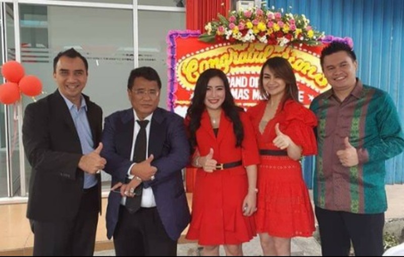 Profil Swita Glorite Supit yang ditetapkan sebagai terpidana kasus pemalsuan polis PT Asuransi Jiwa Sinarmas MSIG (LIFE). (Tangkapan layar instagram @switagloritesupit) Profil Swita Glorite Supit yang ditetapkan sebagai terpidana kasus pemalsuan polis PT Asuransi Jiwa Sinarmas MSIG (LIFE). (Tangkapan layar instagram @switagloritesupit)